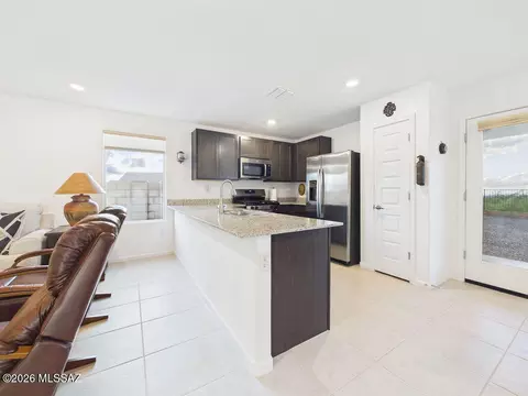 Kitchen - 8843 E Canyon Walnut Way, Vail, AZ 85641 photo 2 of 2