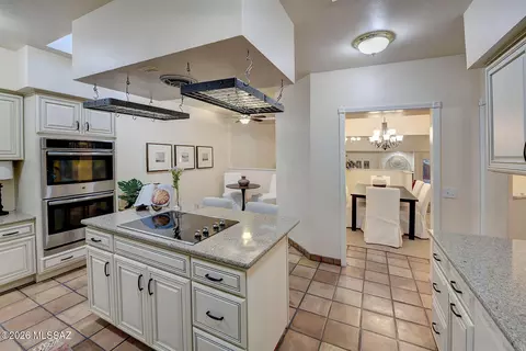 Kitchen - 2000 E Campbell Ter, Tucson, AZ 85718 photo 4 of 6