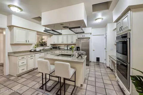 Kitchen - 2000 E Campbell Ter, Tucson, AZ 85718 photo 3 of 6