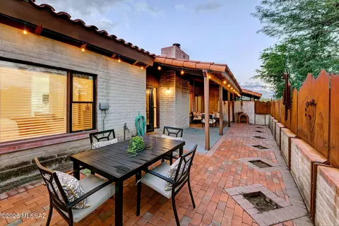 Exterior - 2000 E Campbell Ter, Tucson, AZ 85718 photo 2 of 8