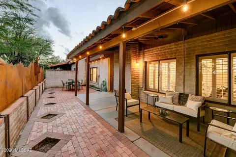 Exterior - 2000 E Campbell Ter, Tucson, AZ 85718 photo 3 of 8