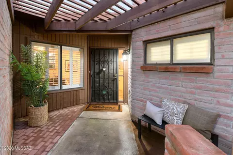Exterior - 2000 E Campbell Ter, Tucson, AZ 85718 photo 6 of 8