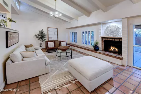 Living - 2000 E Campbell Ter, Tucson, AZ 85718 photo 1 of 4