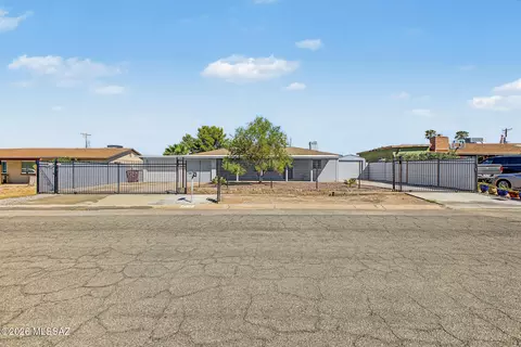 6141 E 25th St, Tucson, AZ 85711