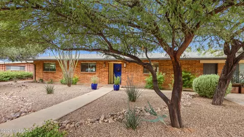 Exterior - 5945 E Baker St, Tucson, AZ 85711 photo 3 of 9