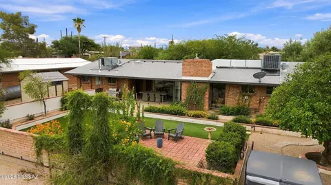 Exterior - 5945 E Baker St, Tucson, AZ 85711 photo 7 of 9