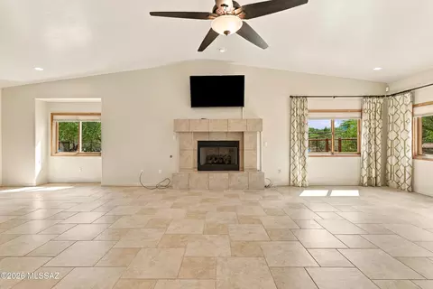 Living - 160 N Sharon Rd, Vail, AZ 85641 photo 2 of 2