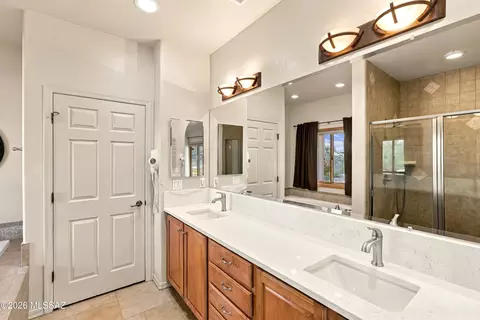 Bath - 160 N Sharon Rd, Vail, AZ 85641 photo 2 of 3