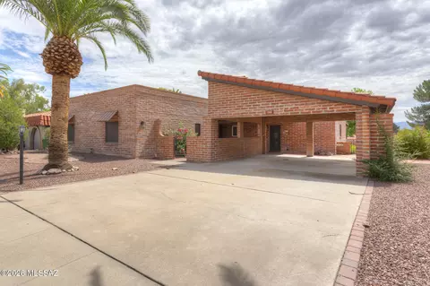 742 N Abrego Dr, Green Valley, AZ 85614