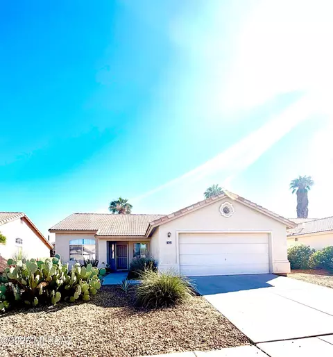 7625 W Summer Sun Ln, Tucson, AZ 85743