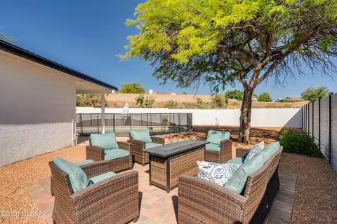 Exterior - 9870 E Celeste Dr, Tucson, AZ 85730 photo 4 of 10
