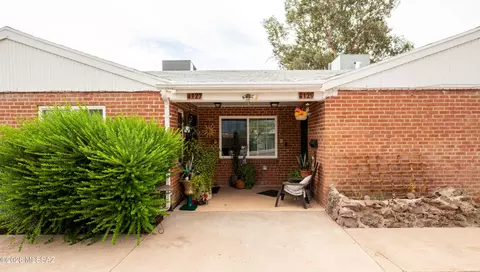 4127 E Hayne St, Tucson, AZ 85711