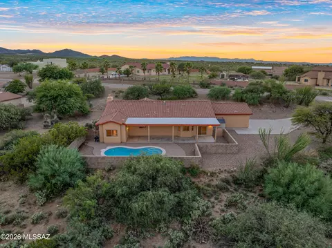 240 N Sharon Rd, Vail, AZ 85641