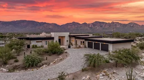 13977 N Flint Peak Pl, Oro Valley, AZ 85755