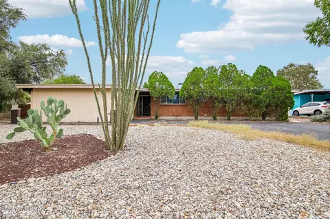 6922 E Rosewood St, Tucson, AZ 85710