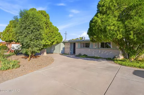 8524 E Mary Dr, Tucson, AZ 85730