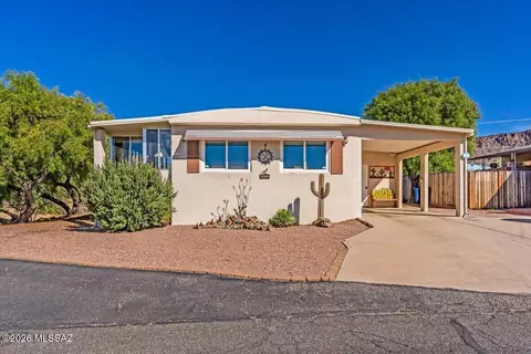 5600 W Flying W St, Tucson, AZ 85713