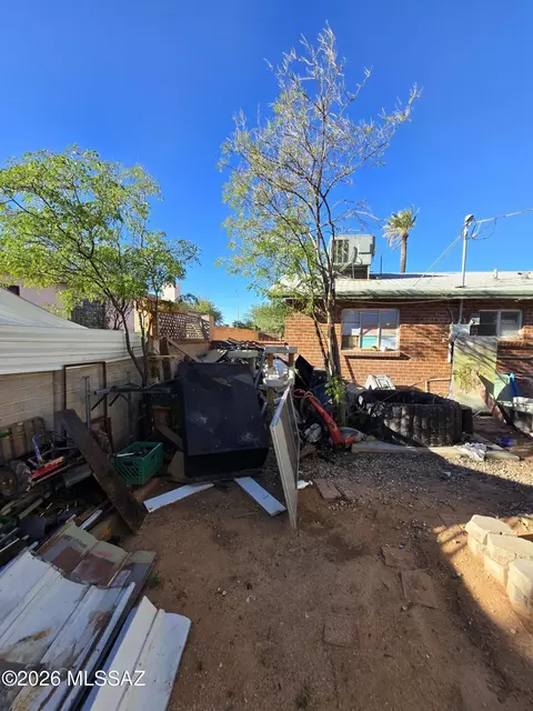 Exterior - 2252 E Grant Rd, Tucson, AZ 85719 photo 11 of 13