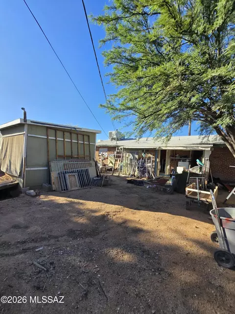 Exterior - 2252 E Grant Rd, Tucson, AZ 85719 photo 6 of 13