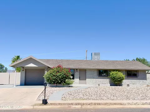 6109 E 33rd St, Tucson, AZ 85711