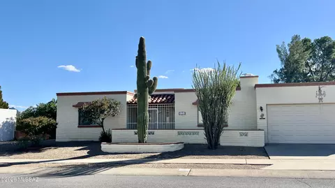 140 E San Vincent Dr, Green Valley, AZ 85614