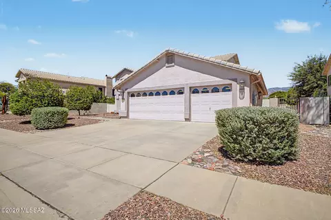 12592 N Pioneer Way, Oro Valley, AZ 85755