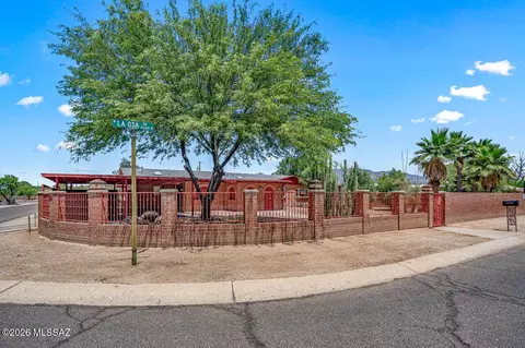 1262 W La Osa Dr, Tucson, AZ 85705