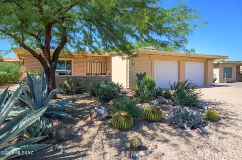 392 W Rio Altar, Green Valley, AZ 85614
