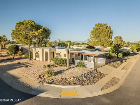 2095 S San Ray Dr, Green Valley, AZ 85614