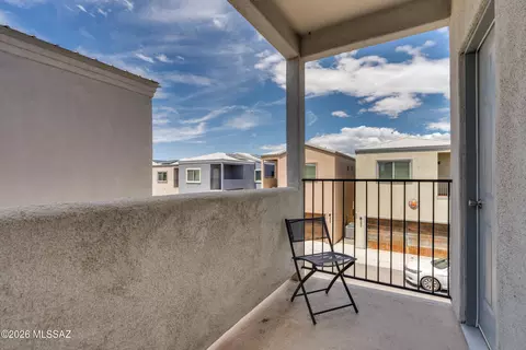 Exterior - 168 E Stone Ct, Tucson, AZ 85705 photo 4 of 8