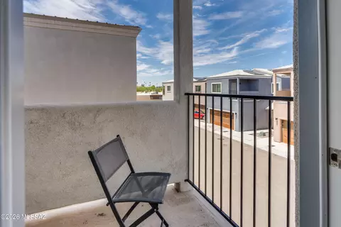 Exterior - 168 E Stone Ct, Tucson, AZ 85705 photo 2 of 8