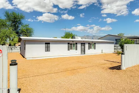 912 W Limberlost Dr, Tucson, AZ 85705