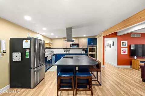 8360 S Taylor Ln, Tucson, AZ 85736