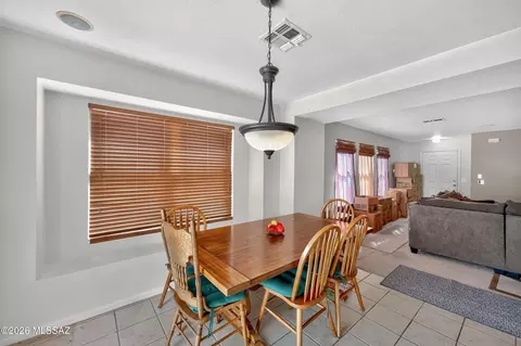 10047 E Arizona Sunset Dr, Tucson, AZ 85747
