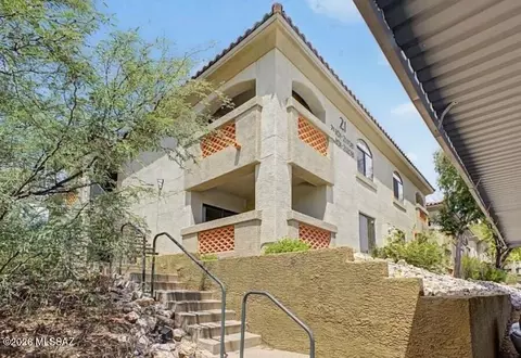 5751 N Kolb Rd #21104, Tucson, AZ 85750