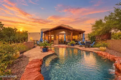 841 E Mount Wrightston Loop, Green Valley, AZ 85614