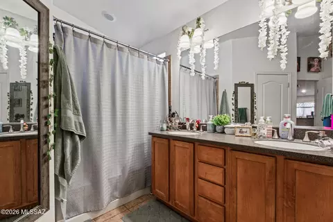 Bath - 7159 E Cherrywood St, Tucson, AZ 85756 photo 2 of 2