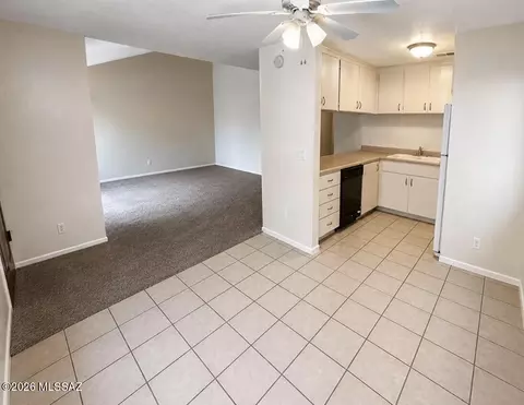 836 S Langley Ave #203, Tucson, AZ 85710