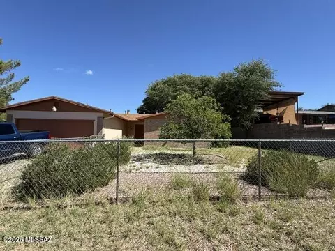 925 N Sycamore Dr, Oracle, AZ 85623