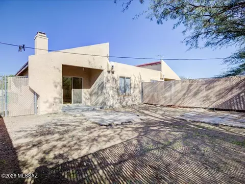 Exterior - 5704 E 24th St, Tucson, AZ 85711 photo 2 of 8