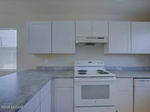 Kitchen - 5704 E 24th St, Tucson, AZ 85711 photo 2 of 7