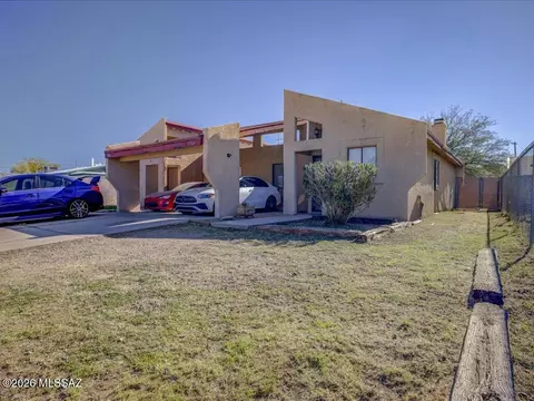 Exterior - 5704 E 24th St, Tucson, AZ 85711 photo 1 of 8