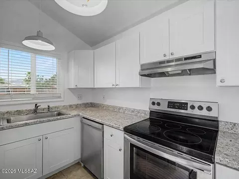 Kitchen - 5704 E 24th St, Tucson, AZ 85711 photo 5 of 7