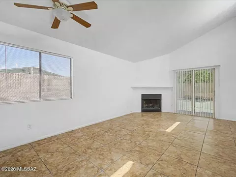 Living - 5704 E 24th St, Tucson, AZ 85711 photo 6 of 8
