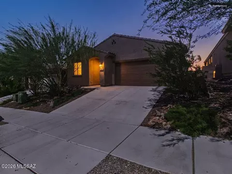 14043 E Golden Oaks Rd, Vail, AZ 85641