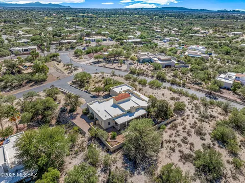 View/Area - 6801 E Brownstone Pl, Tucson, AZ 85750 photo 5 of 11