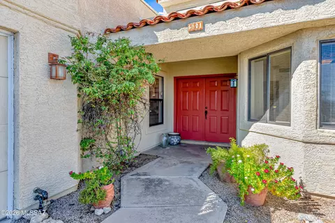 Entry Way - 6801 E Brownstone Pl, Tucson, AZ 85750 photo 1 of 2