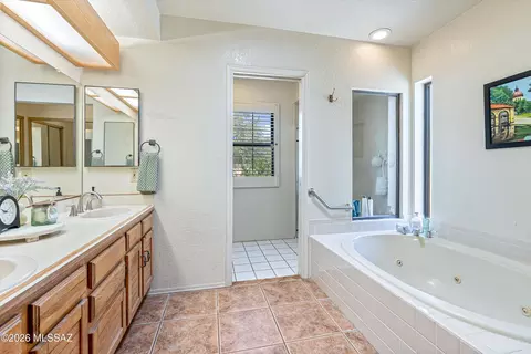 Bath - 6801 E Brownstone Pl, Tucson, AZ 85750 photo 1 of 2