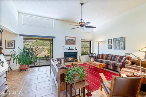 Living - 6801 E Brownstone Pl, Tucson, AZ 85750 photo 3 of 5