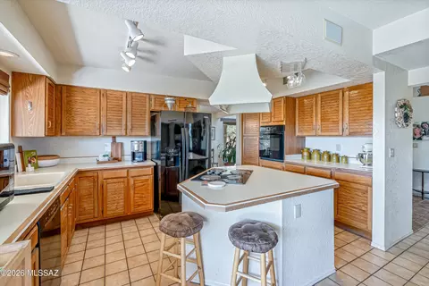 Kitchen - 6801 E Brownstone Pl, Tucson, AZ 85750 photo 1 of 4